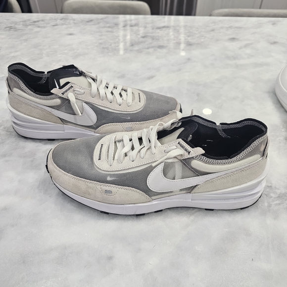 Men's Nike Waffle One's - Picture 2 of 8